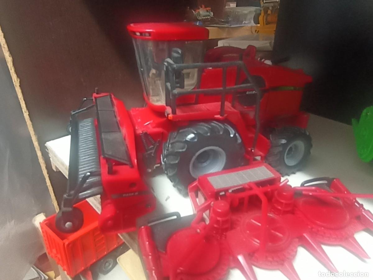 Coches a escala: SIKU COSECHADORA CASE 1/32 - Foto 1