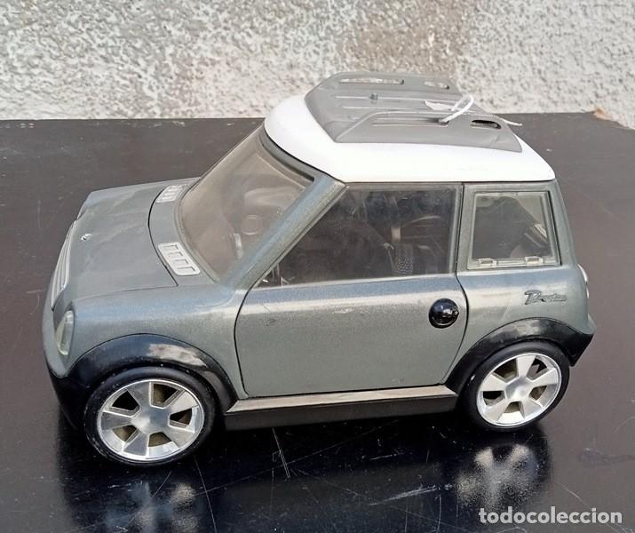 Coches a escala: coche mini mu&ntilde;ecas bratz - Foto 3