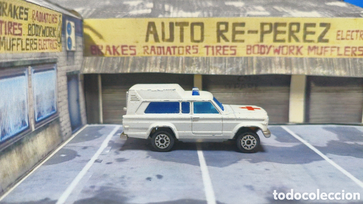 Coches a escala: MAJORETTE - Ambulance - Foto 4