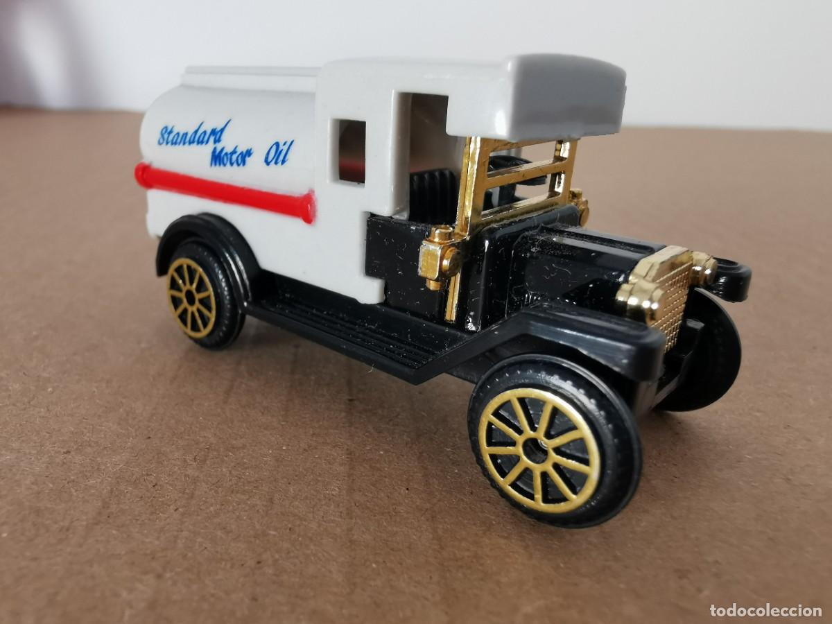 Modellautos: Ford &rdquo;Standard Motor Oil&rdquo; Made in China 1/68