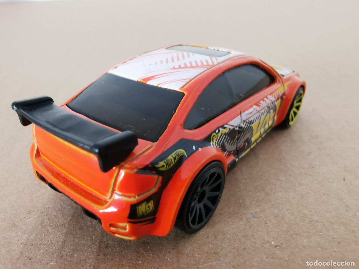 Coches a escala: Ford Focus HotWheels 1/64 - Foto 4