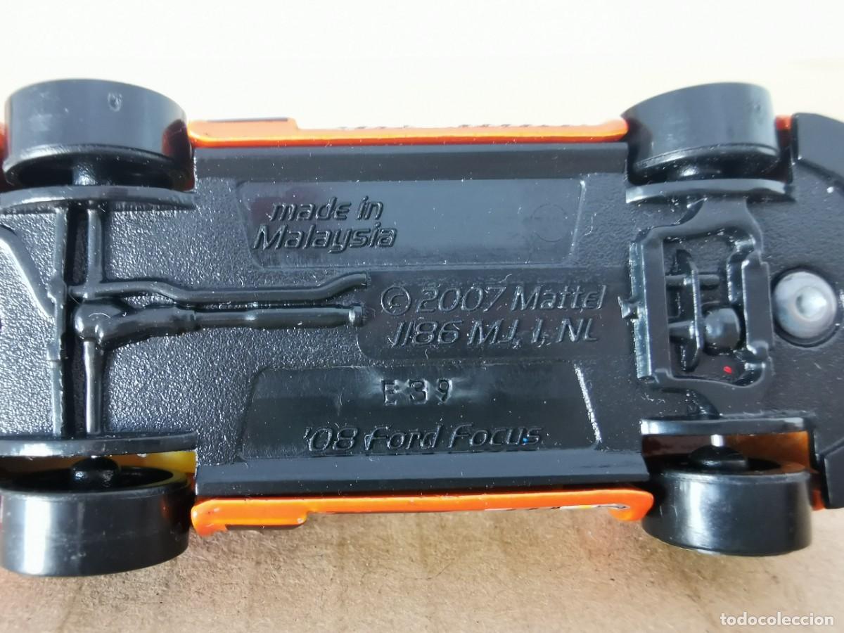 Coches a escala: Ford Focus HotWheels 1/64 - Foto 5