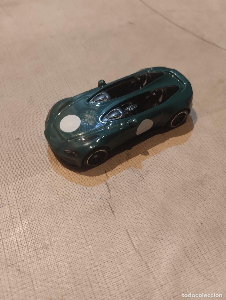 Coches a escala: Hot wheels premium aston Mart&iacute;n v12 speedster
