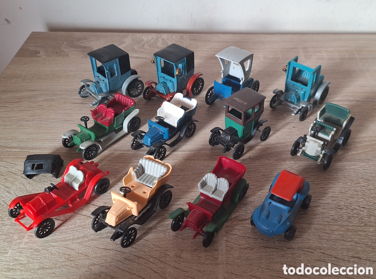 Coches a escala: Lote de Coches Cl&aacute;sicos de Pl&aacute;stico - Foto 2