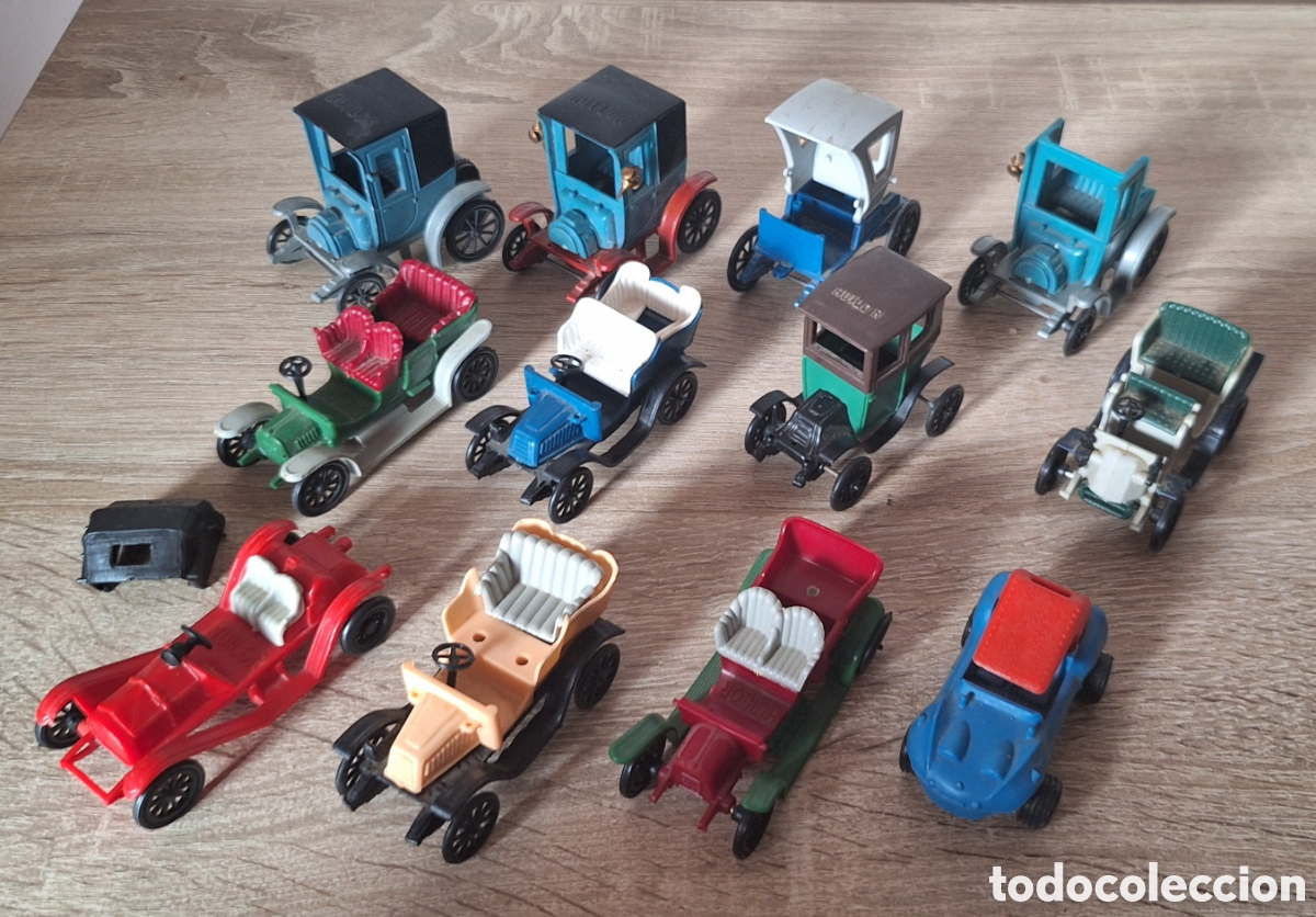 Coches a escala: Lote de Coches Cl&aacute;sicos de Pl&aacute;stico - Foto 3