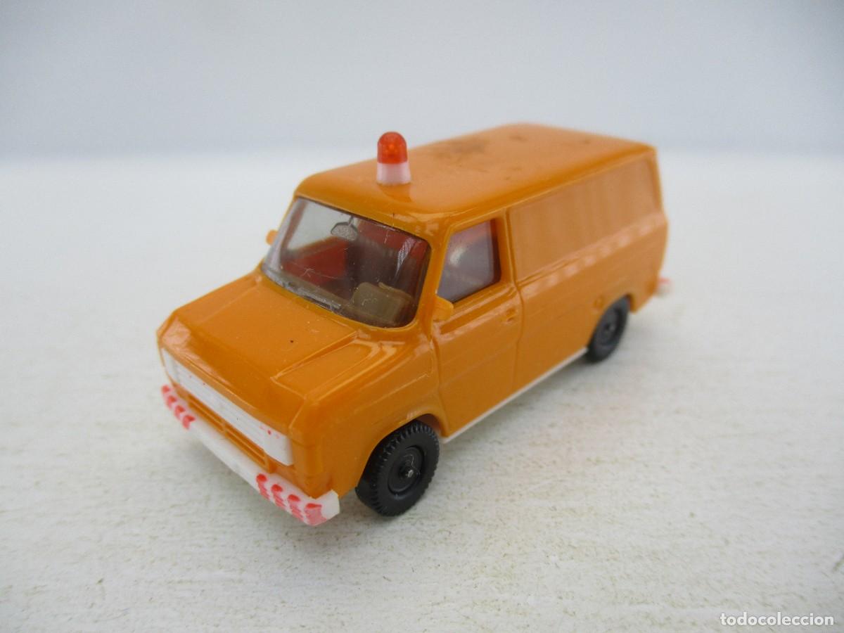 Coches a escala: COCHE ESCALA 1:87 REF B6 - Foto 1
