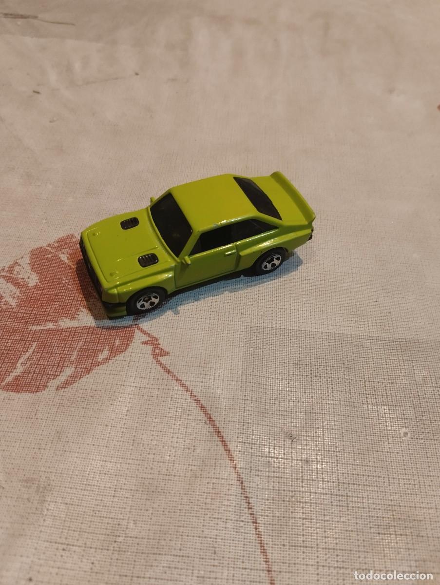 Coches a escala: Hot wheels Ford escort rs 2000