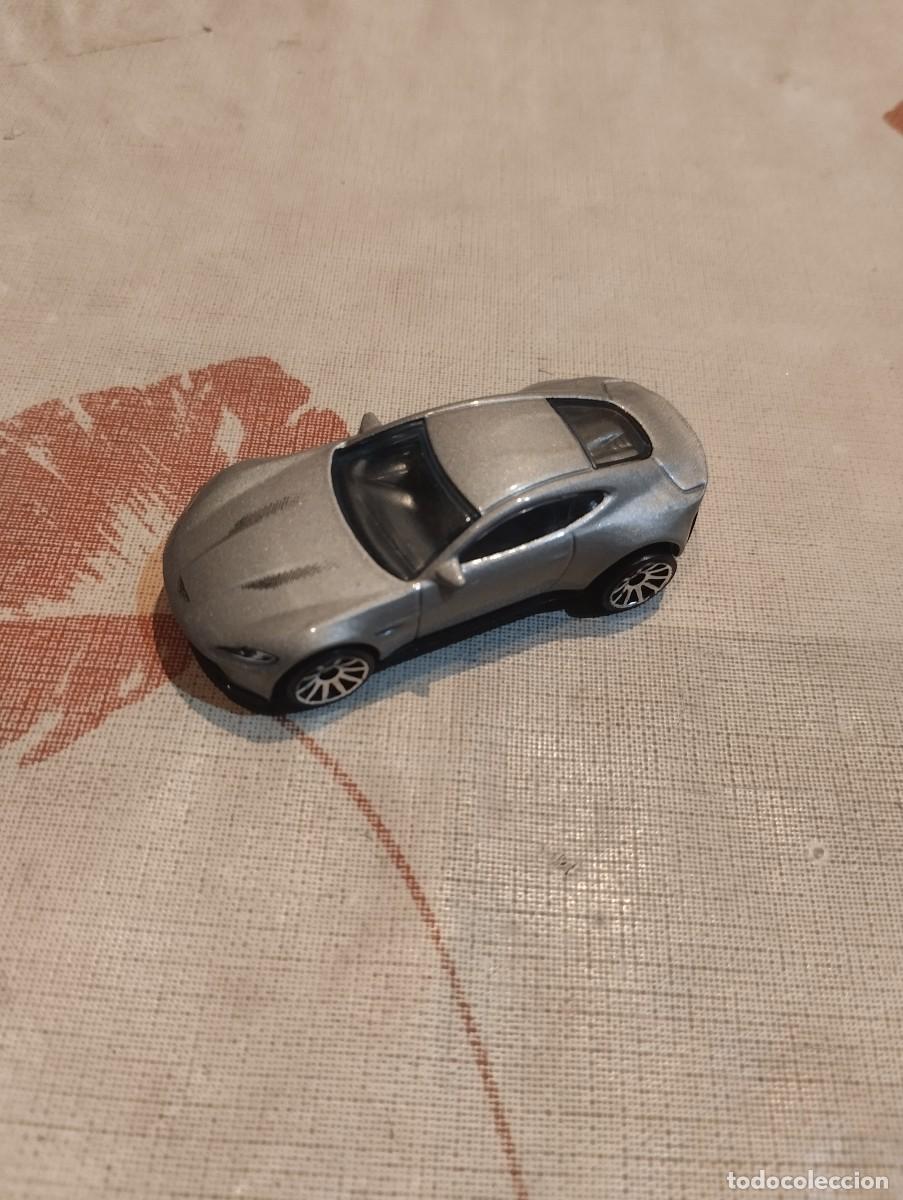 Coches a escala: Hot wheels aston mart&iacute;n db10