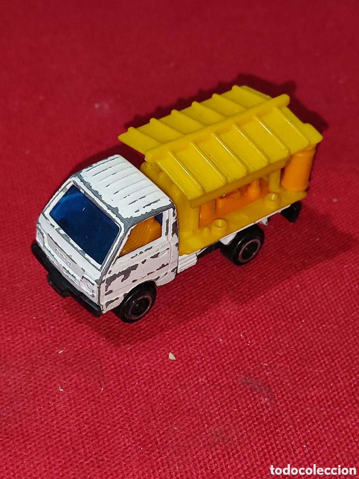 Coches a escala: Cami&oacute;n Suzuki de helados PILEN