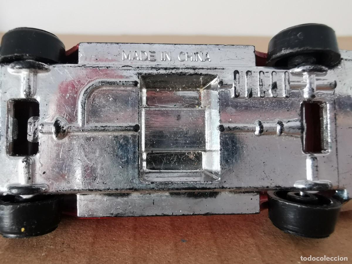 Coches a escala: Mercedes Benz 500 SEC 1/64 - Foto 5