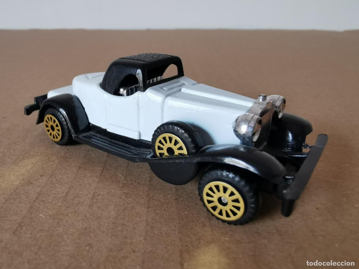 Coches a escala: Coche cl&aacute;sico antiguo 1/64 - Foto 1