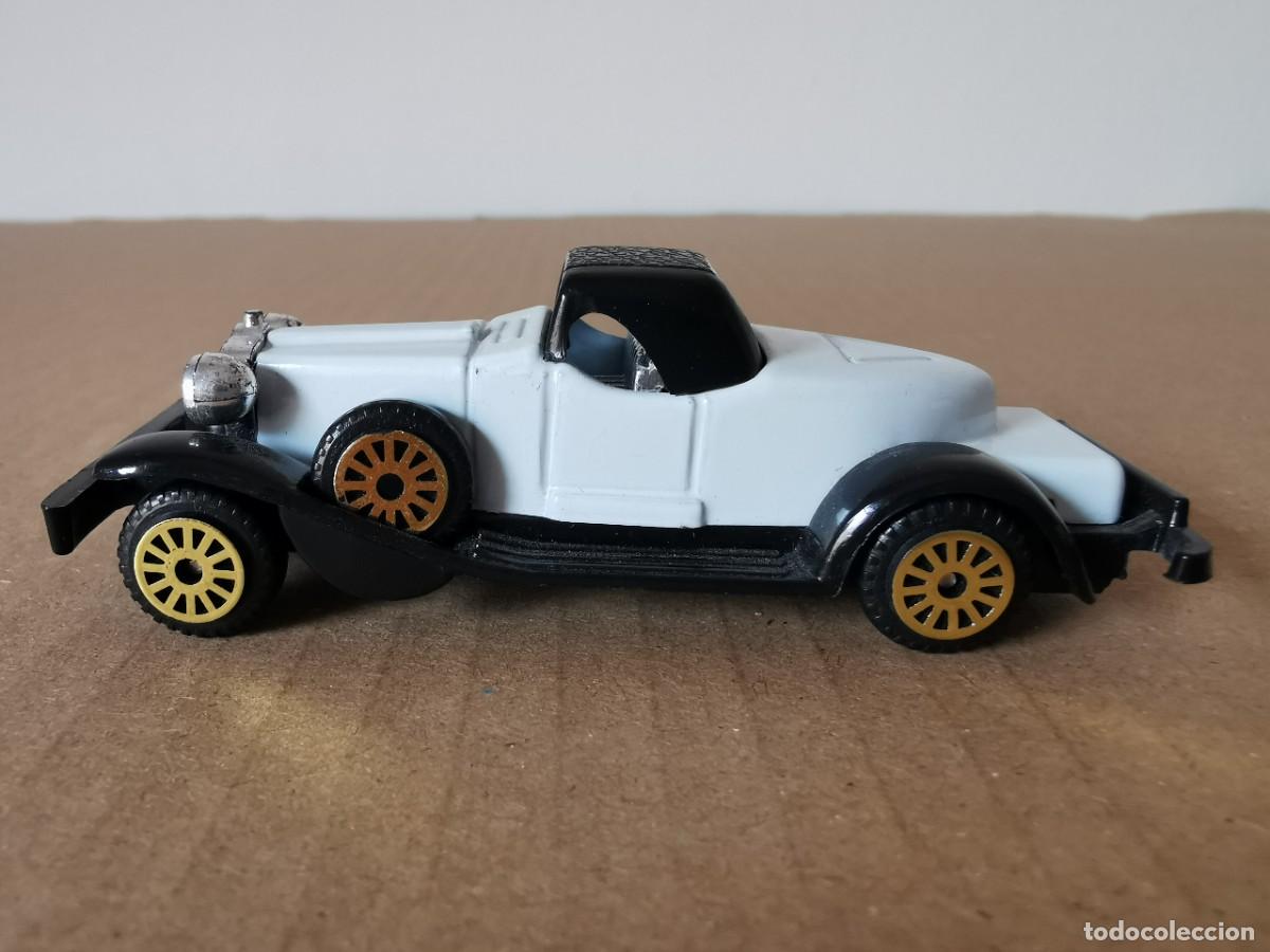 Coches a escala: Coche cl&aacute;sico antiguo 1/64 - Foto 3