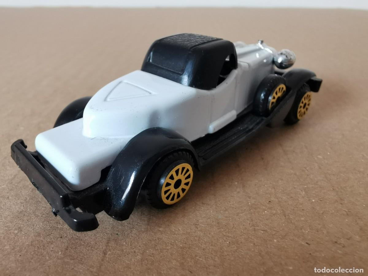 Coches a escala: Coche cl&aacute;sico antiguo 1/64 - Foto 4