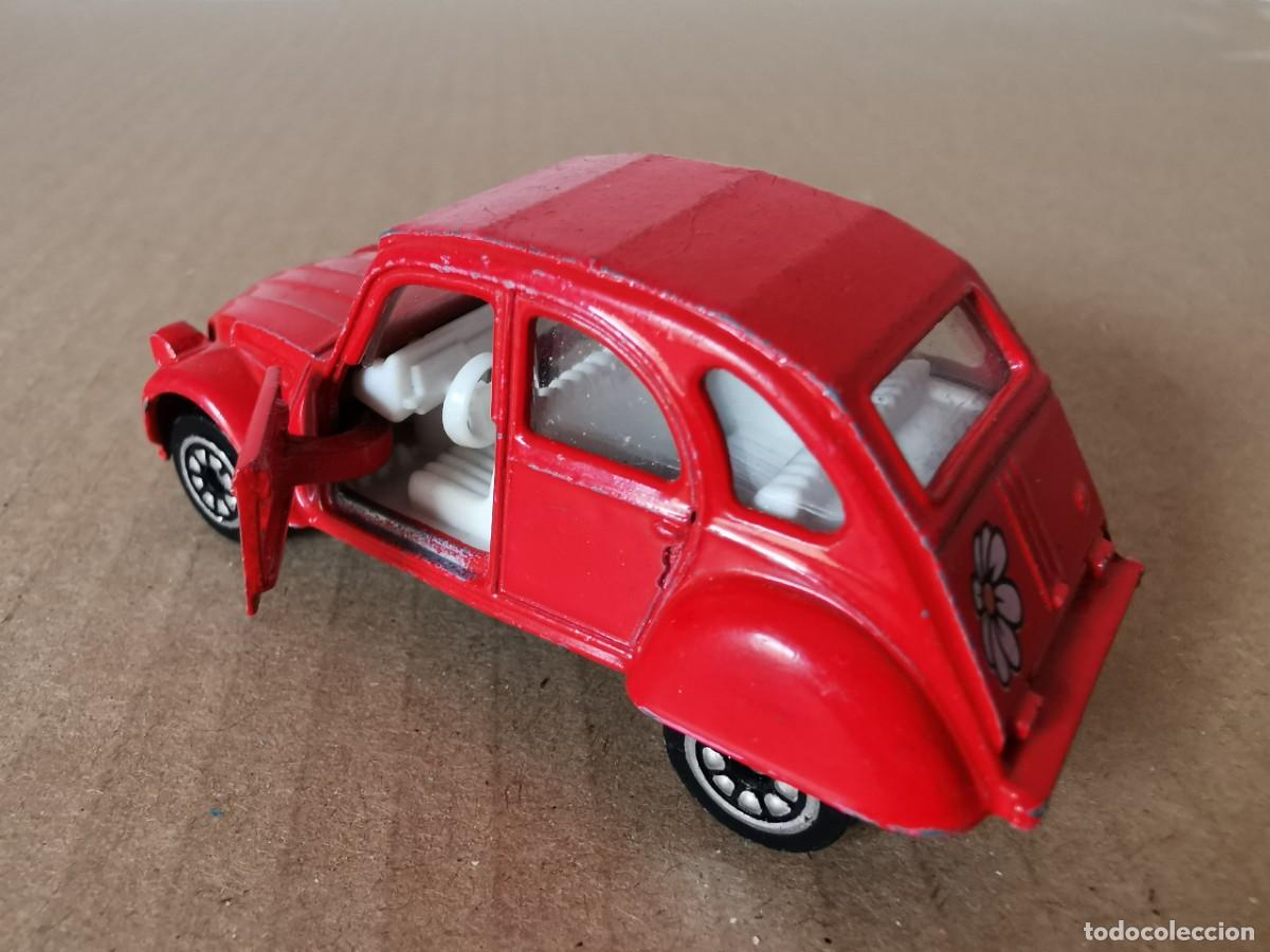 Coches a escala: Citroen 2 CV6 Corgi 1/64 - Foto 5
