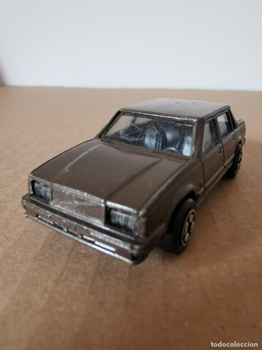 Coches a escala: Volvo 760 Corgi 1/64 - Foto 2