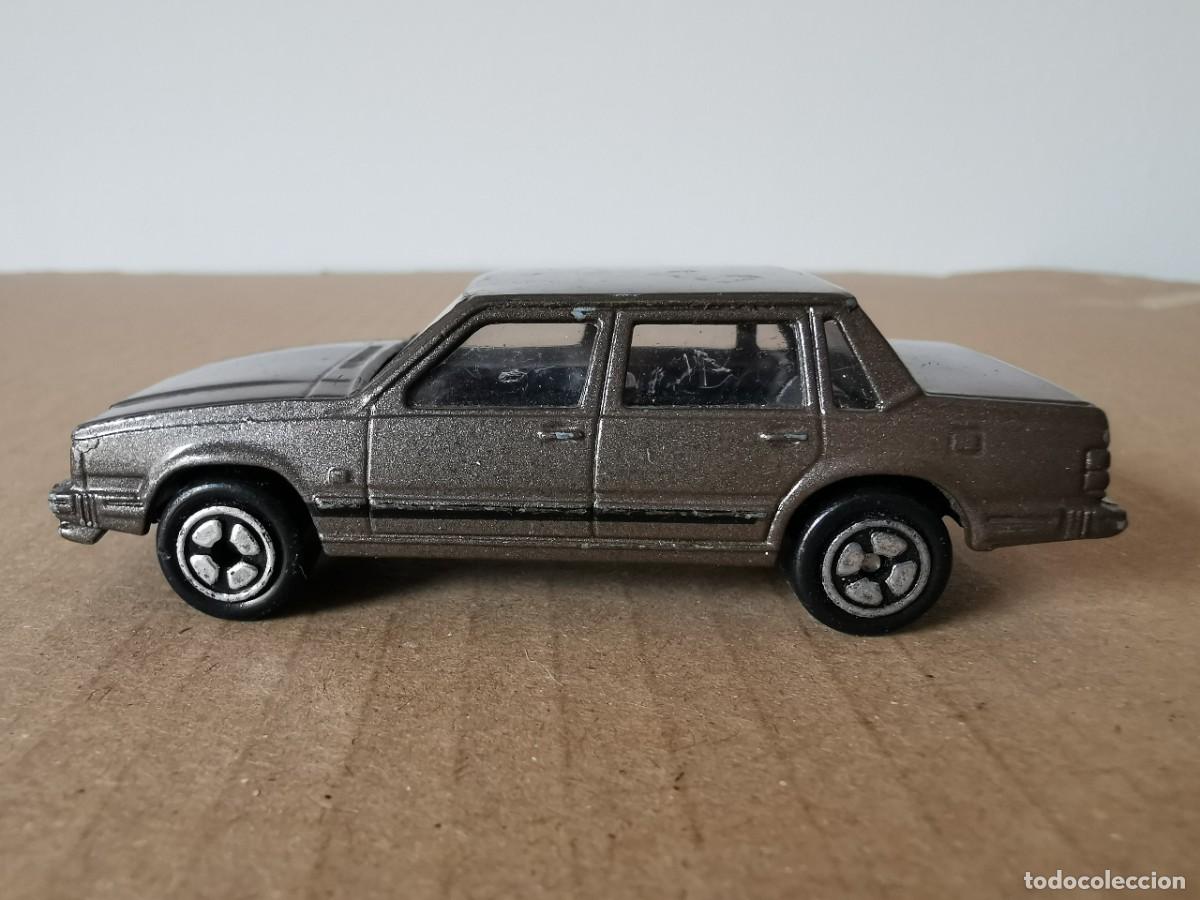 Coches a escala: Volvo 760 Corgi 1/64 - Foto 3