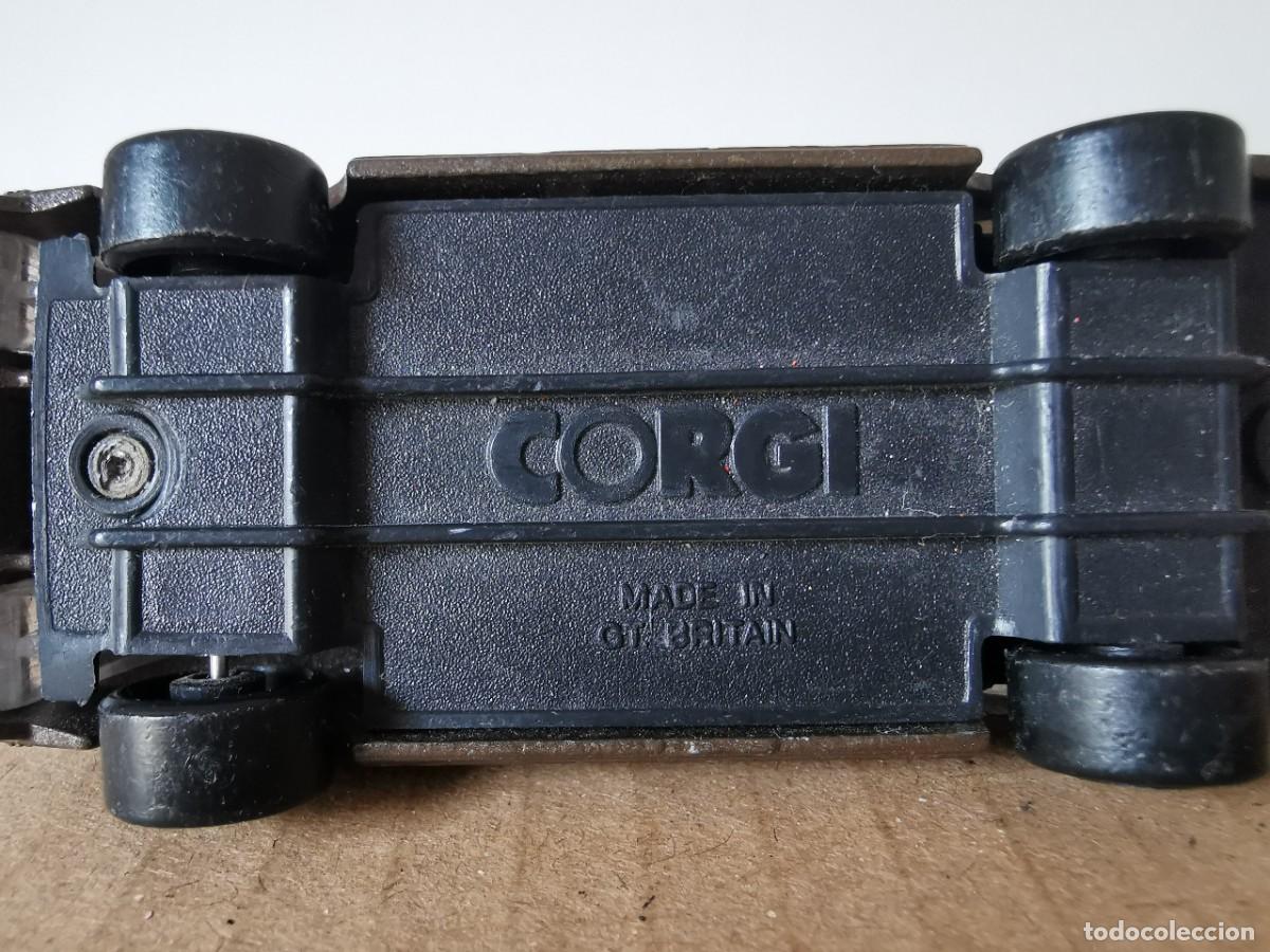 Coches a escala: Volvo 760 Corgi 1/64 - Foto 5