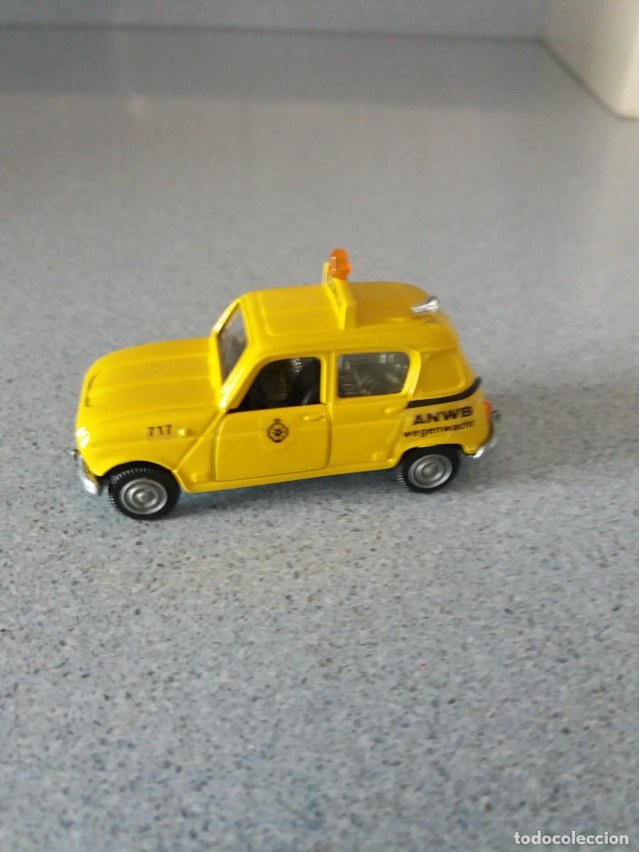 Coches a escala: RENAULT AMARILLO AHC 1/64 - Foto 4