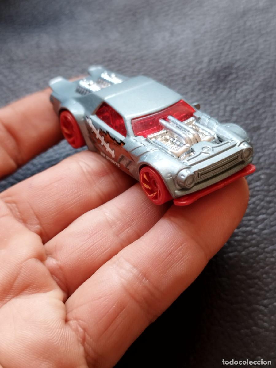 Coches a escala: Coche de juguete Hotwheels, Night Shifte. 2015 Mattel.