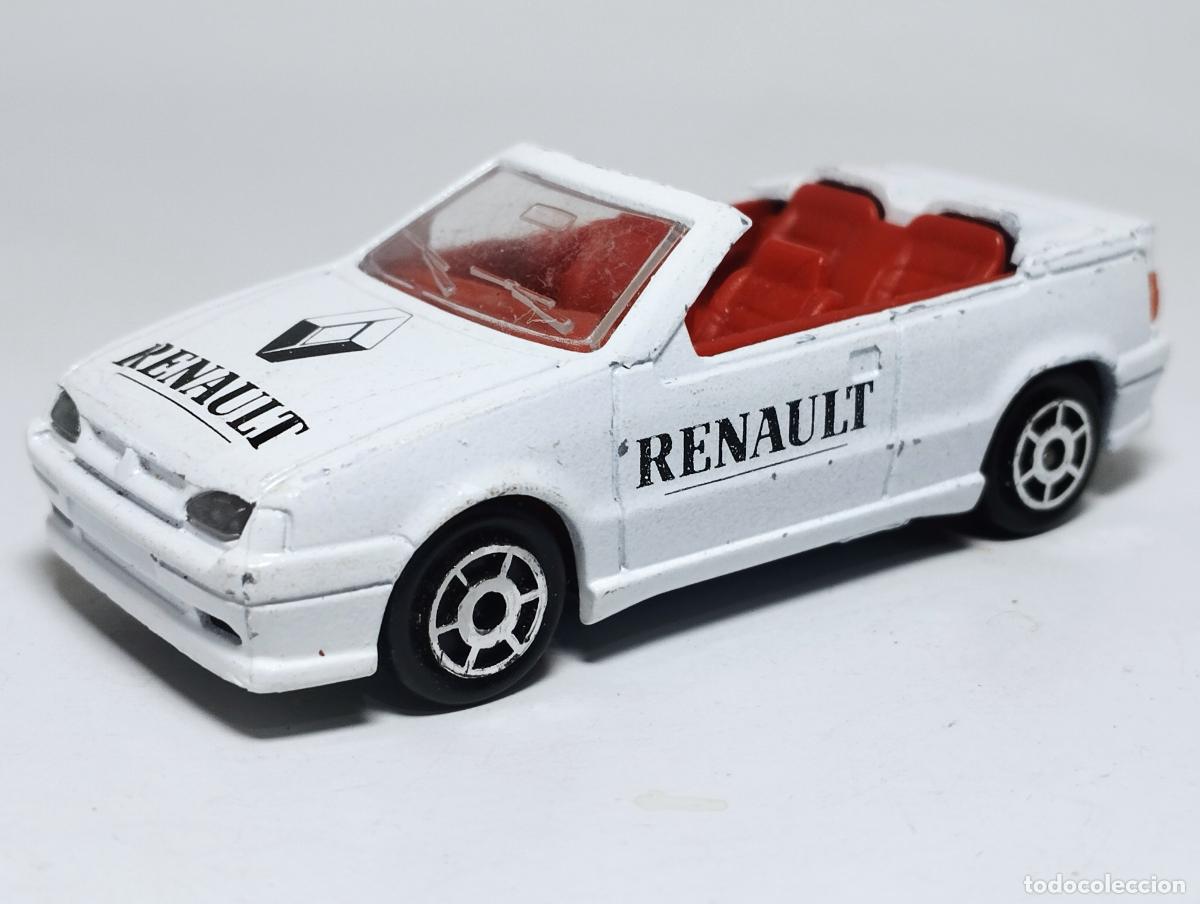 Coches a escala: RENAULT 19 CHAMADE CABRIOLET DE MAJORETTE 1,64 - Foto 1