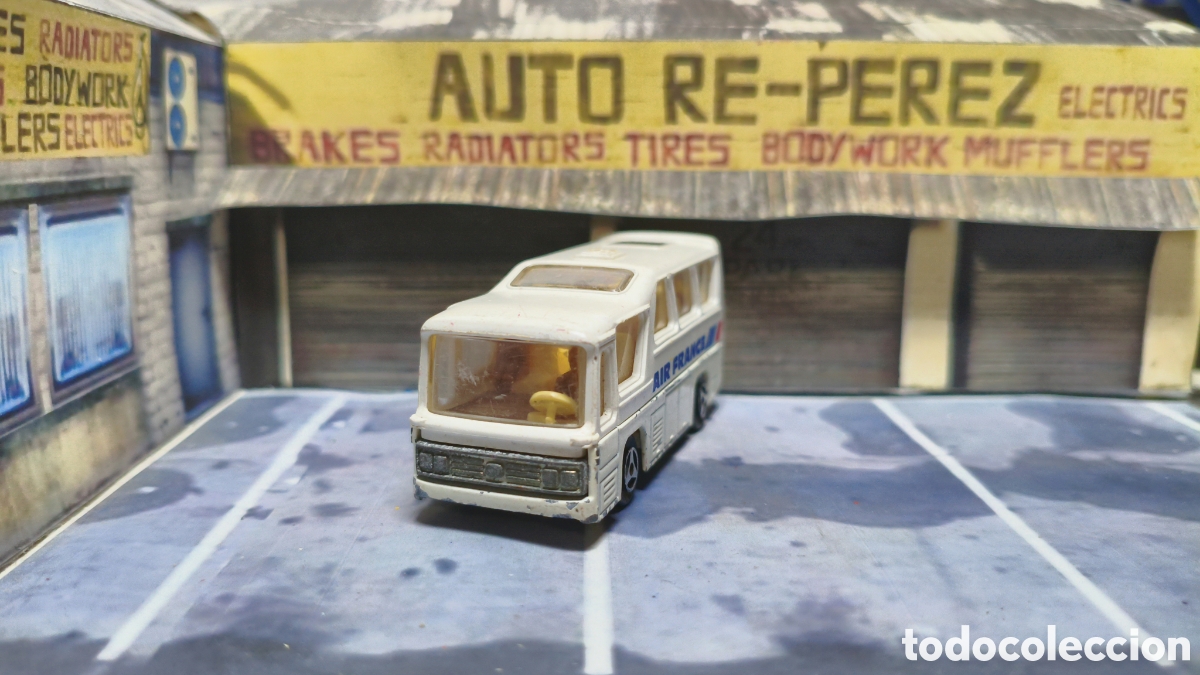 Coches a escala: MAJORETTE -- Minibus - Foto 1