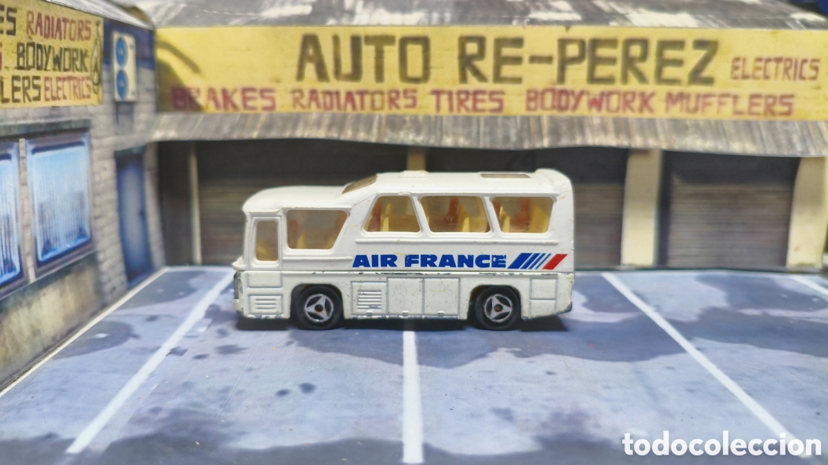 Coches a escala: MAJORETTE -- Minibus - Foto 3