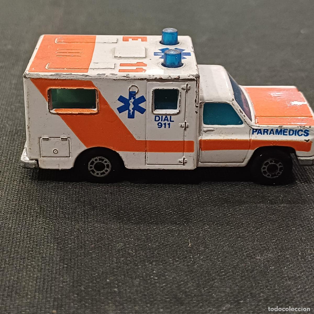 Coches a escala: AMBULANCIA MATCHBOX. - Foto 1