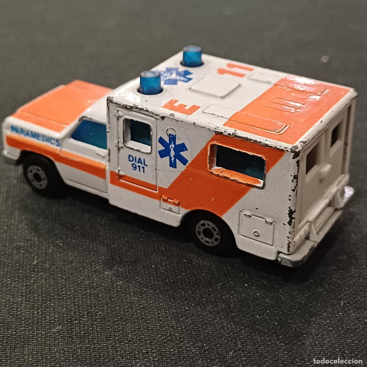 Coches a escala: AMBULANCIA MATCHBOX. - Foto 3
