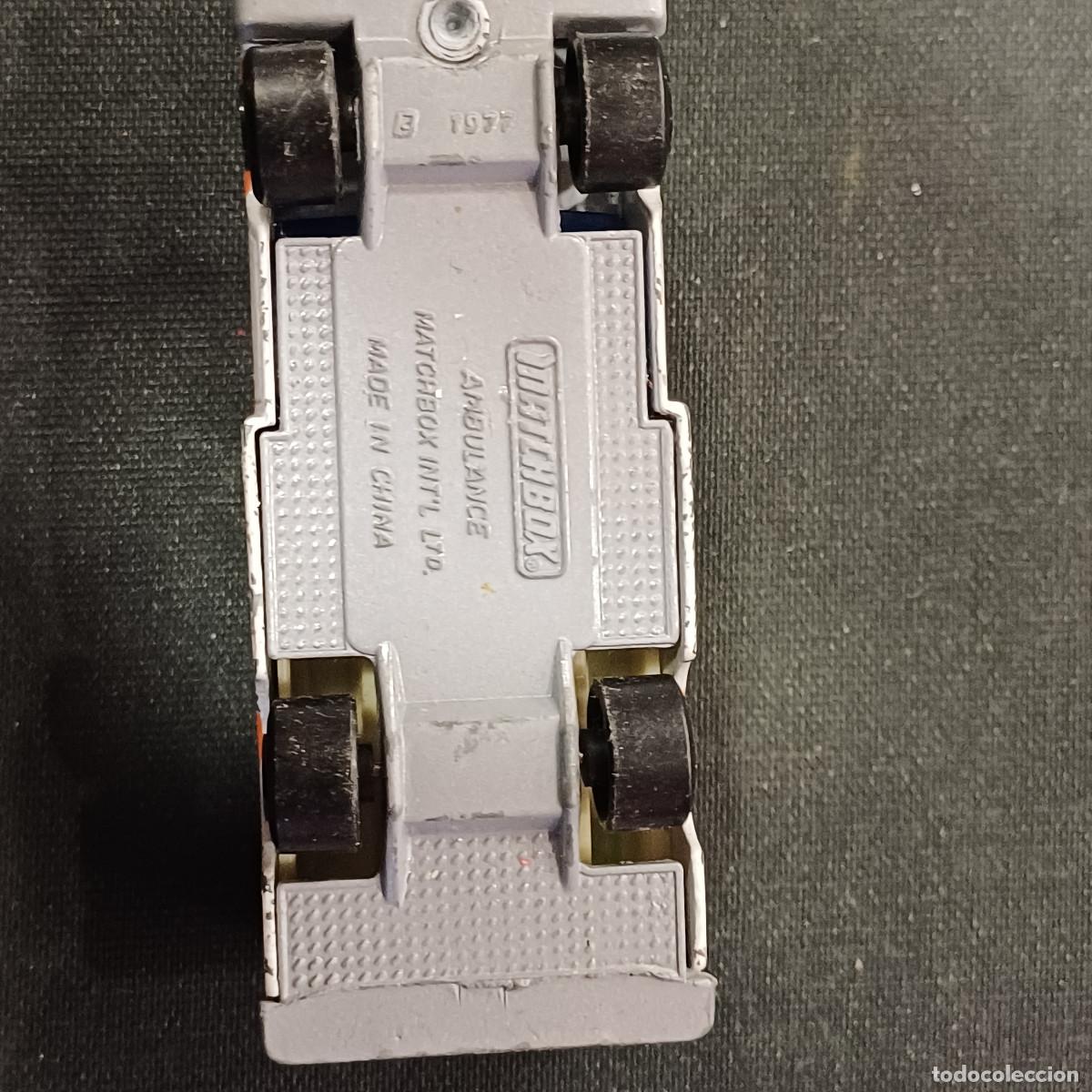 Coches a escala: AMBULANCIA MATCHBOX. - Foto 6