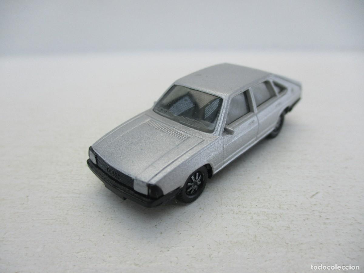 Coches a escala: COCHE ESCALA 1:87 REF B14 - Foto 1