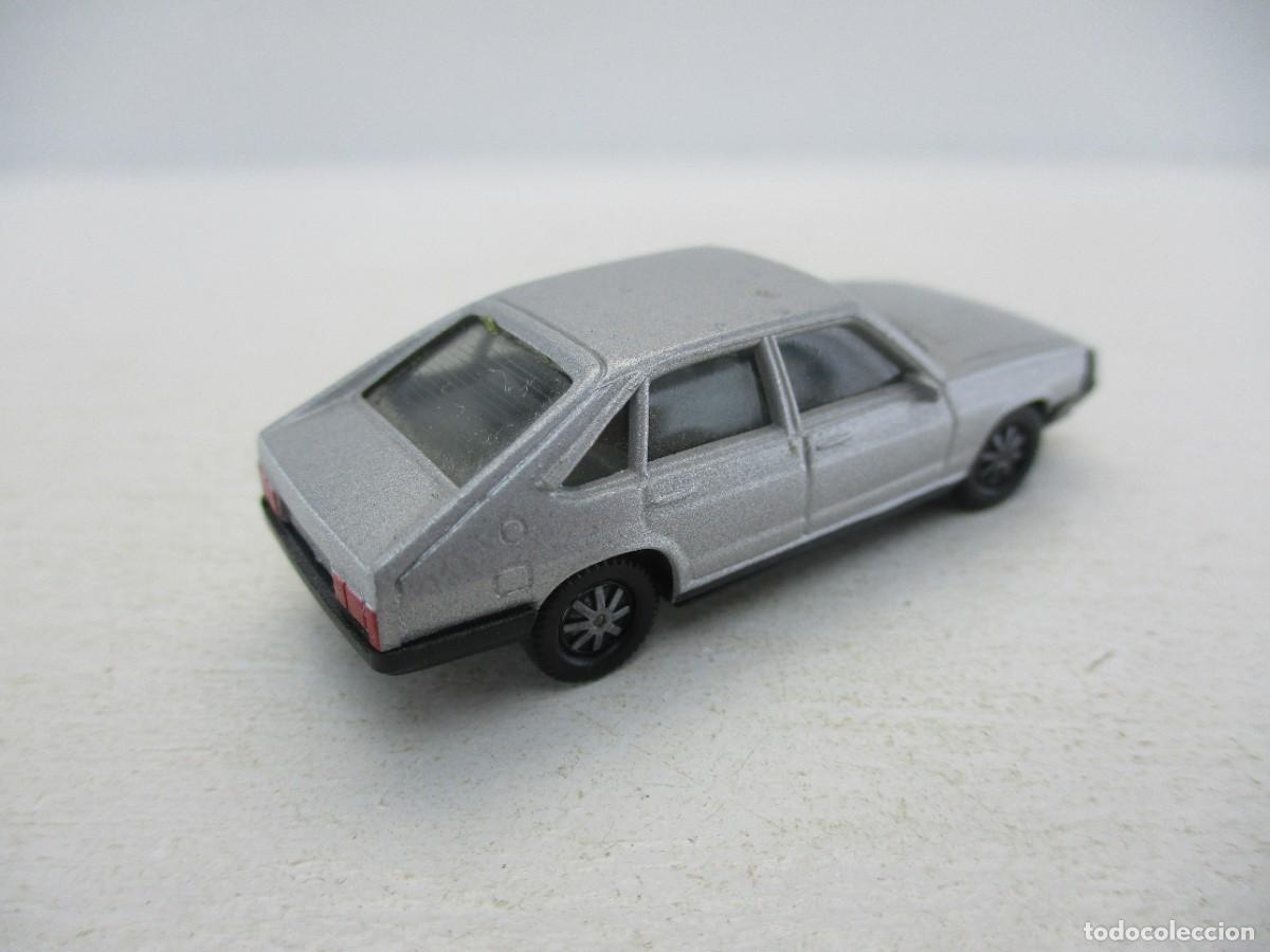 Coches a escala: COCHE ESCALA 1:87 REF B14 - Foto 2