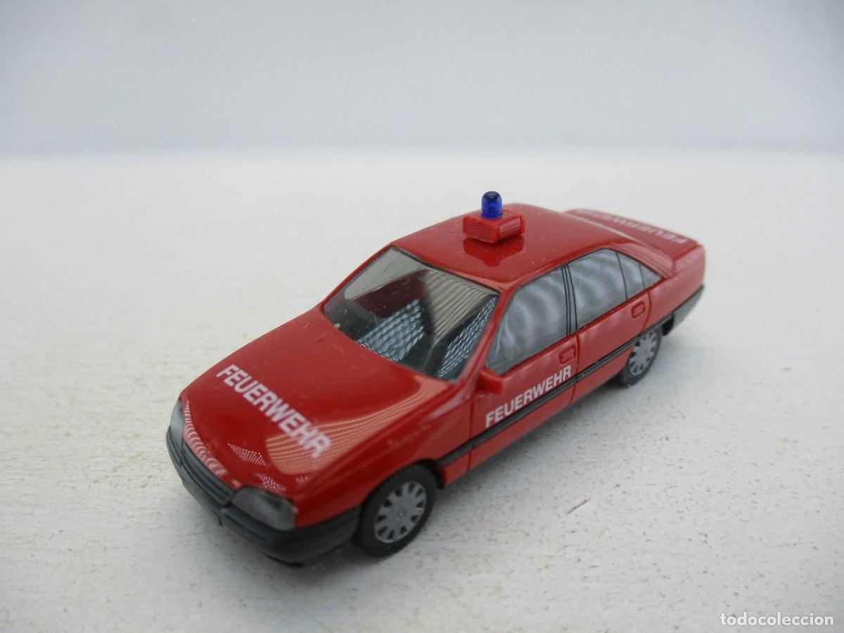 Coches a escala: COCHE ESCALA 1:87 REF B14 - Foto 1