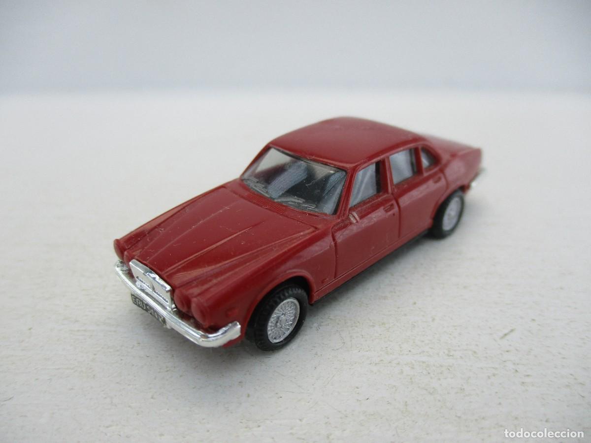 Coches a escala: COCHE ESCALA 1:87 REF B14 - Foto 1