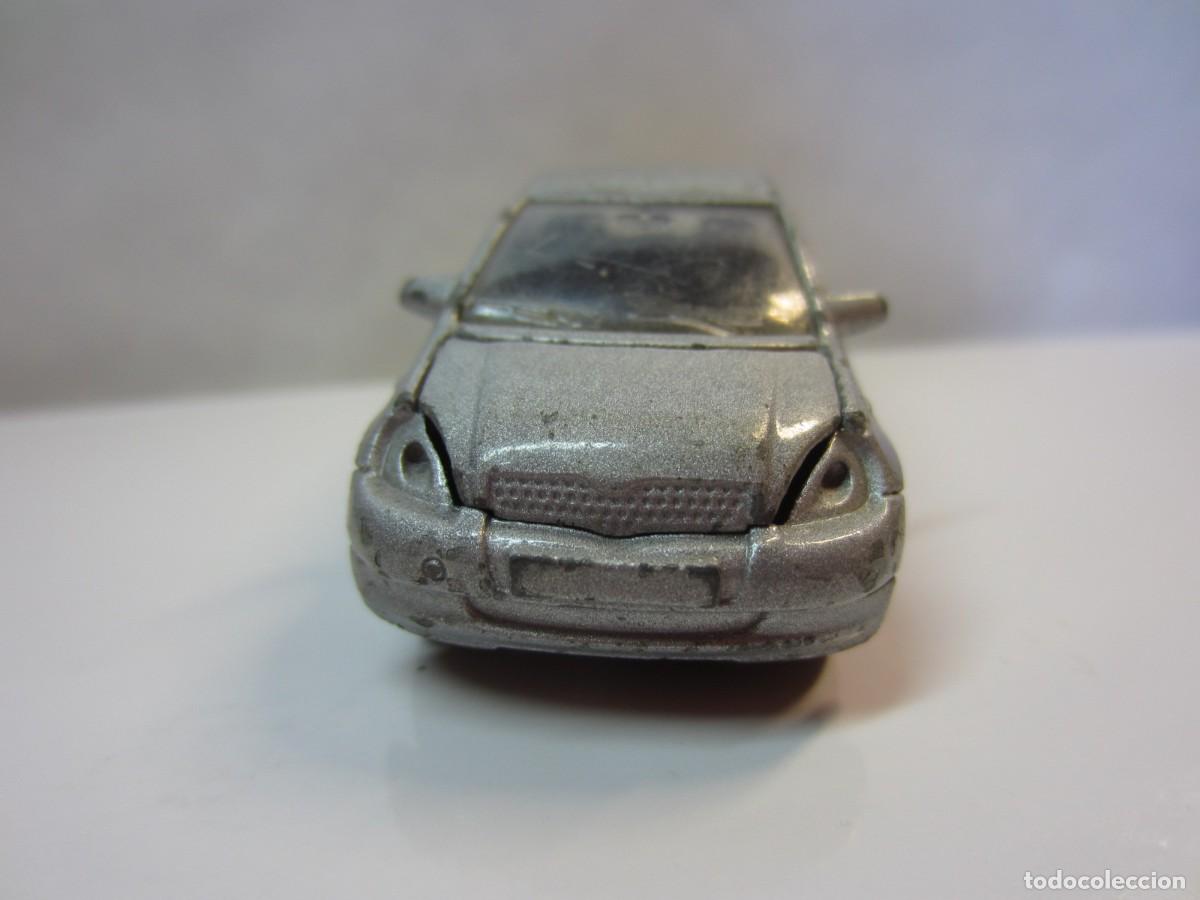 Coches a escala: Toyota Yaris (Majorette Ref 254B) - Foto 2