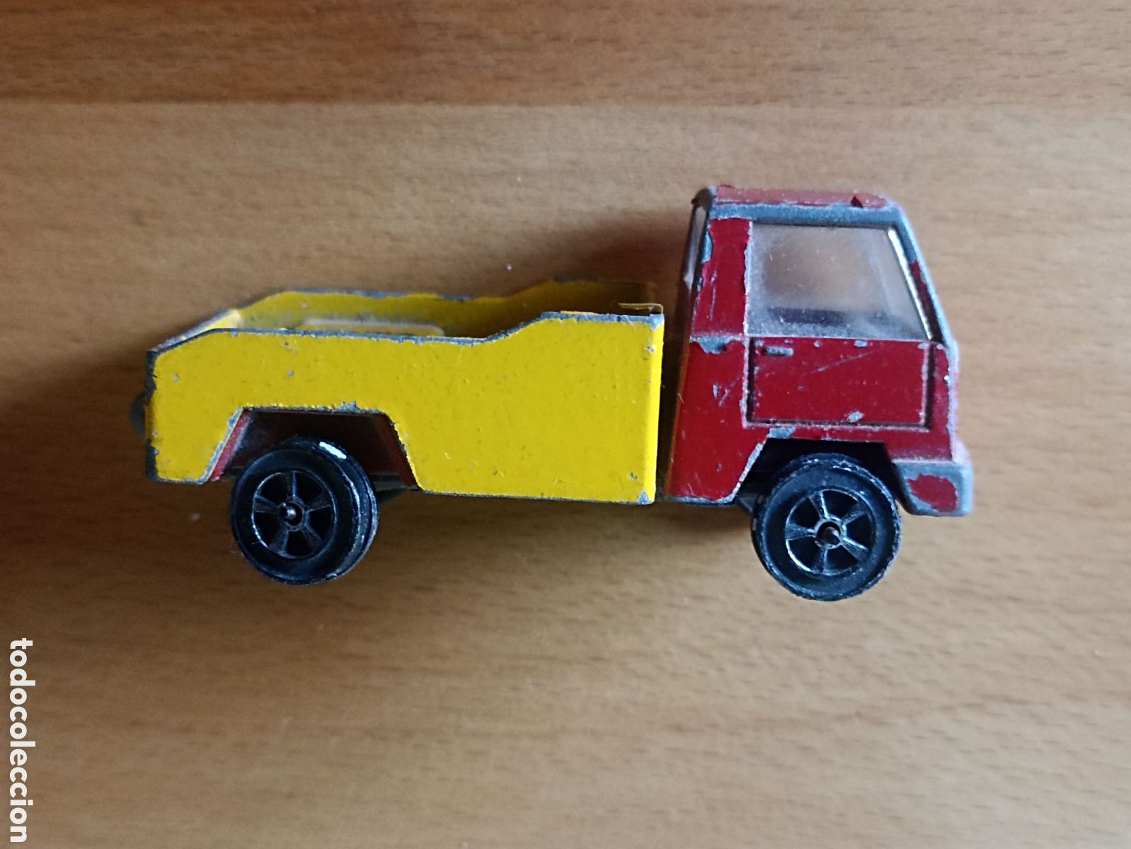 Coches a escala: Cami&oacute;n Playme rojo y amarillo - Foto 3