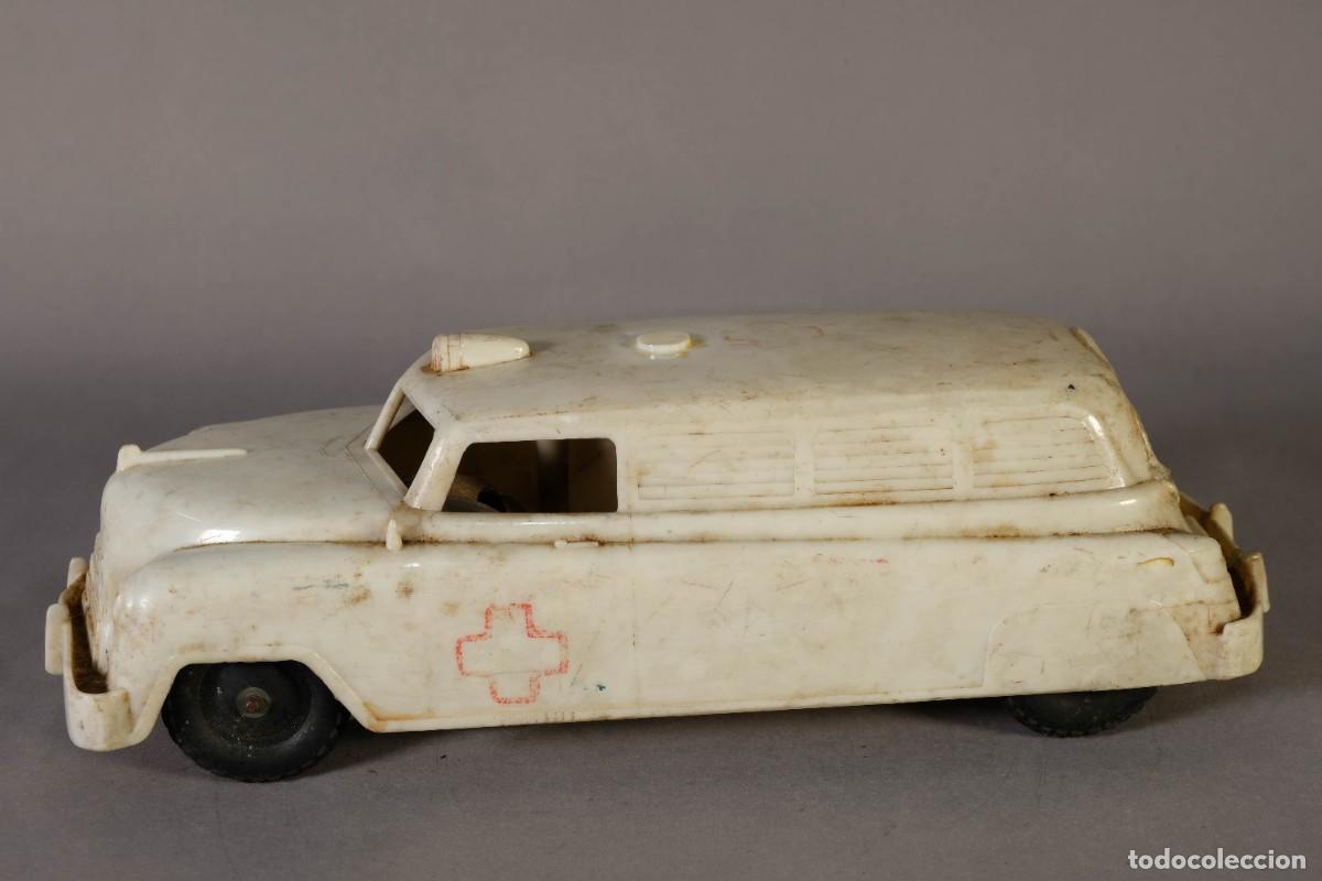 Coches a escala: AMBULANCIA DE PL&Aacute;STICO - Foto 4