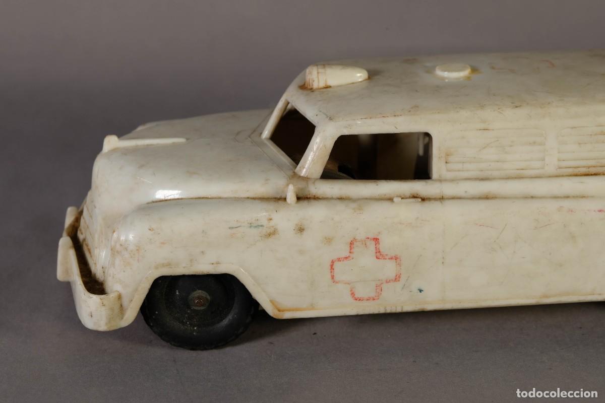 Coches a escala: AMBULANCIA DE PL&Aacute;STICO - Foto 5