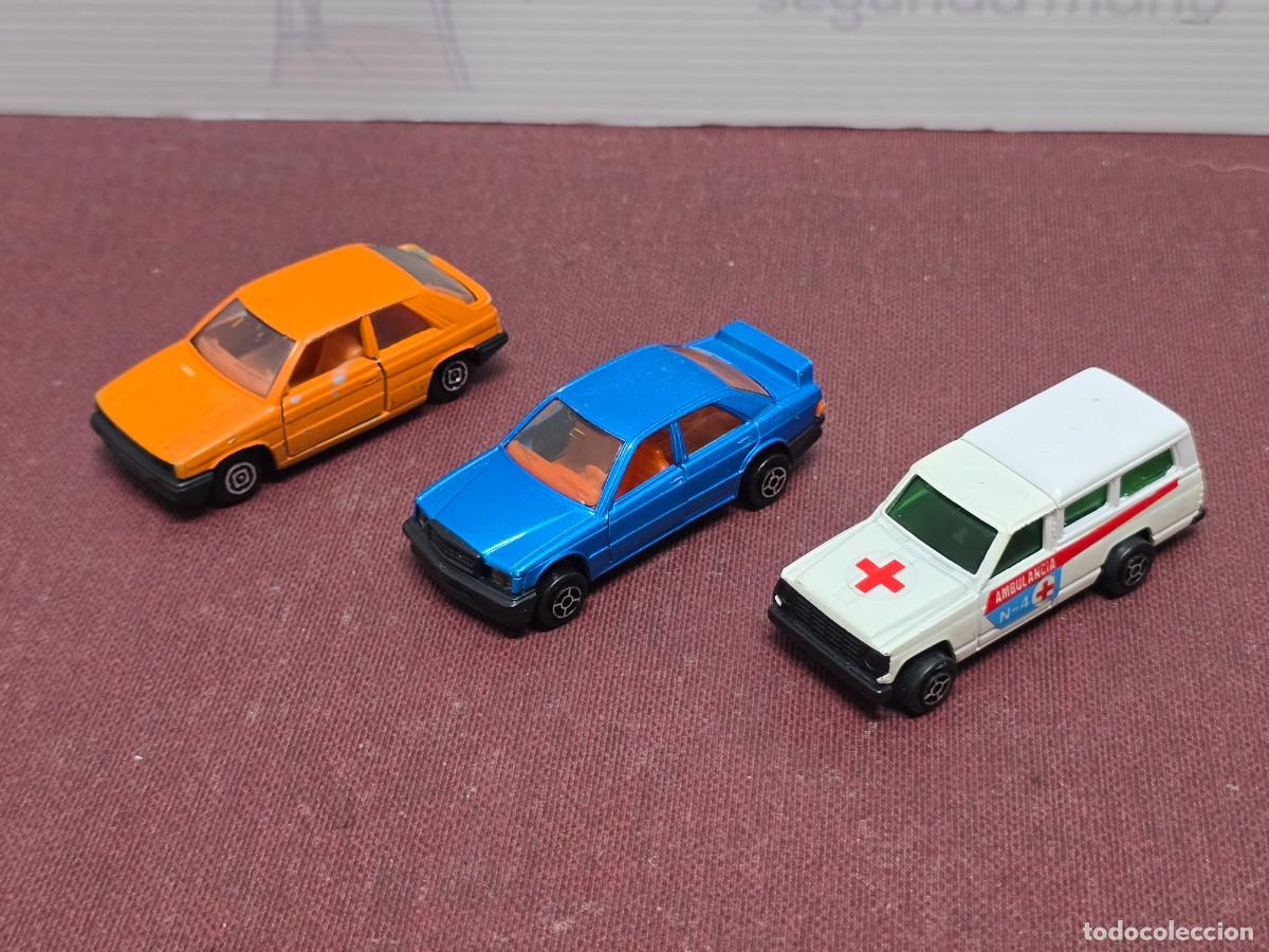 Lote 3 coches Guisval escala años 90 - Mercedes 190 - Datsun ambulancia - Renault 11