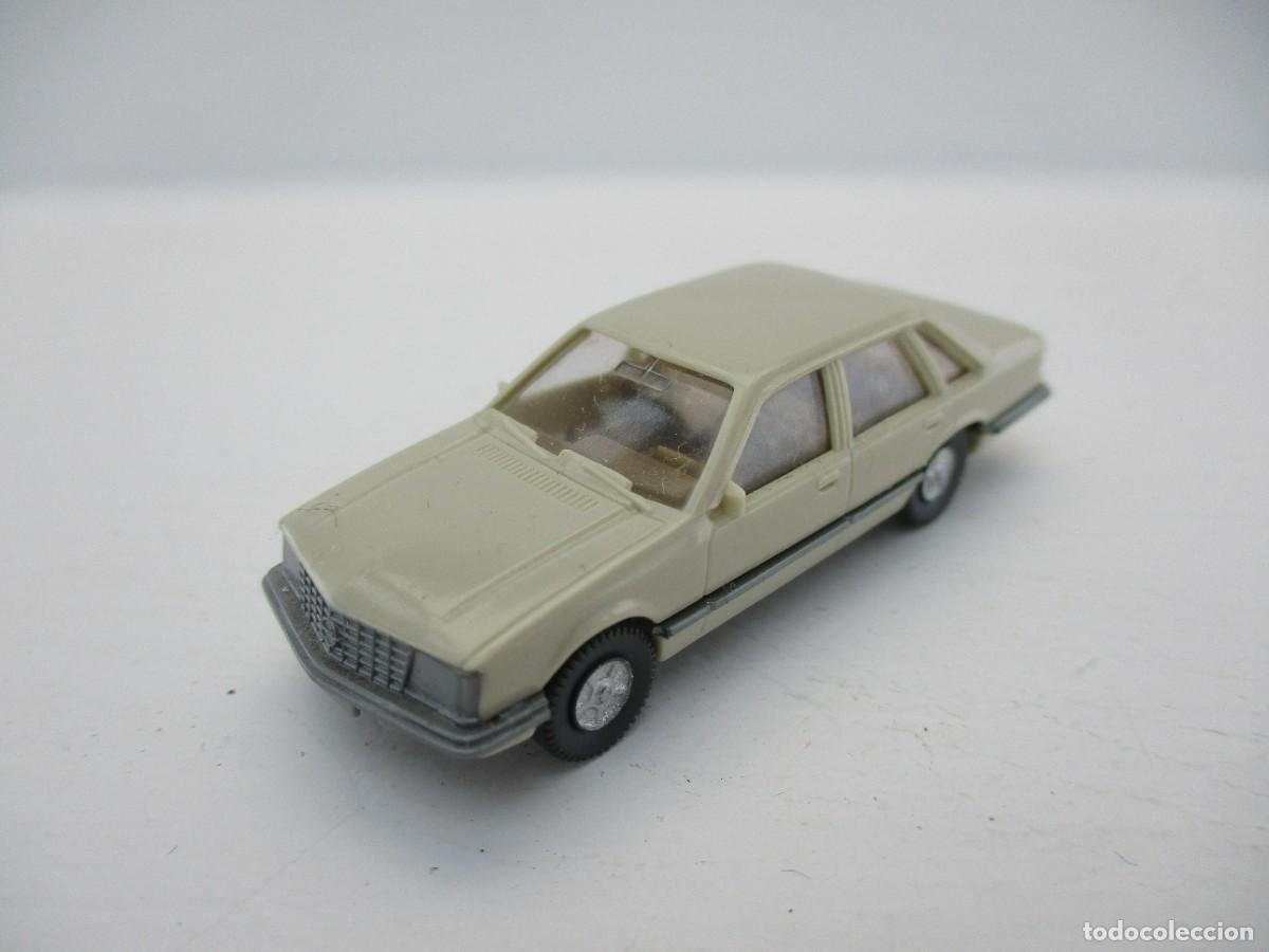 Coches a escala: COCHE ESCALA 1:87 REF B16 - Foto 1