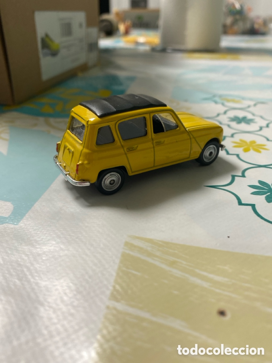 Coches a escala: Coche Renault 4 escala 1:60 marca Welly