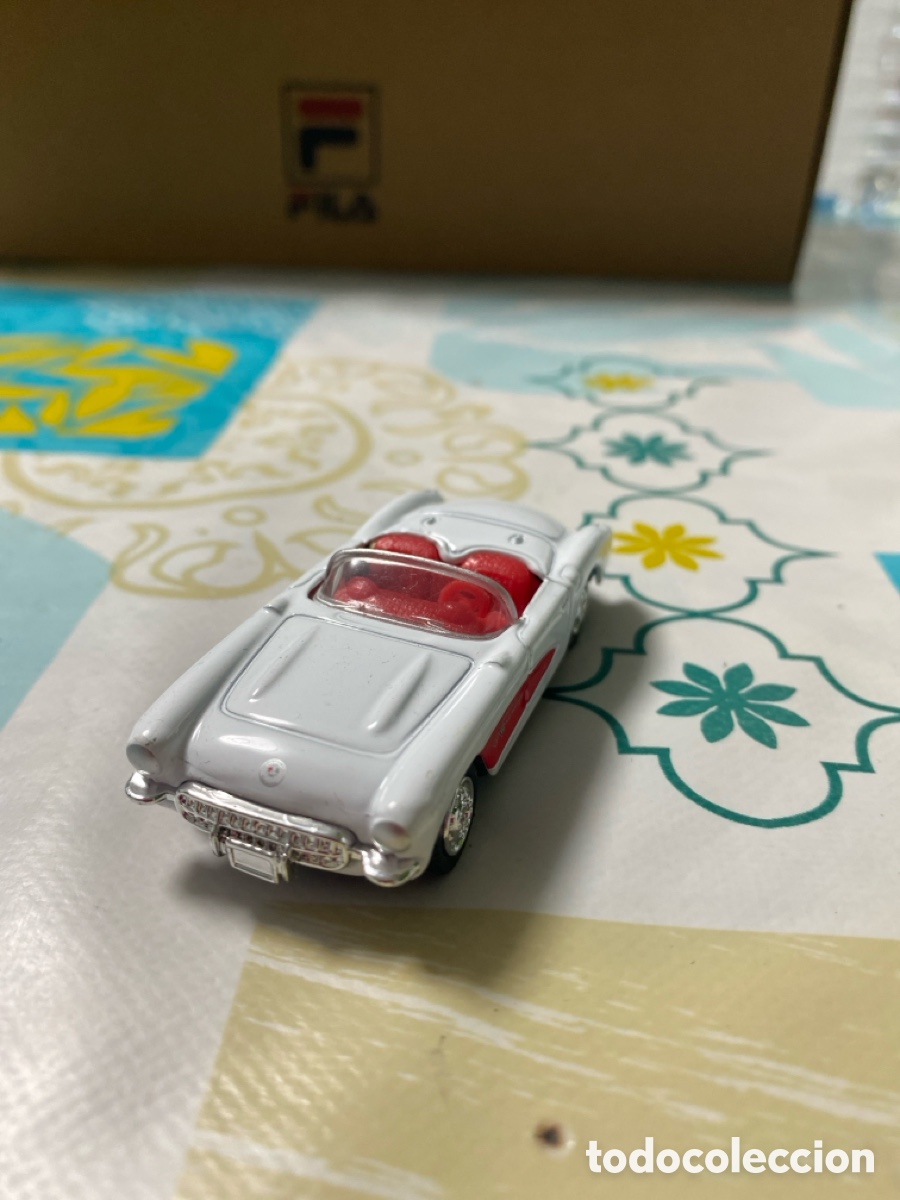 Coches a escala: Coche Chevrolet Corvette escala 1:60 marca Welly