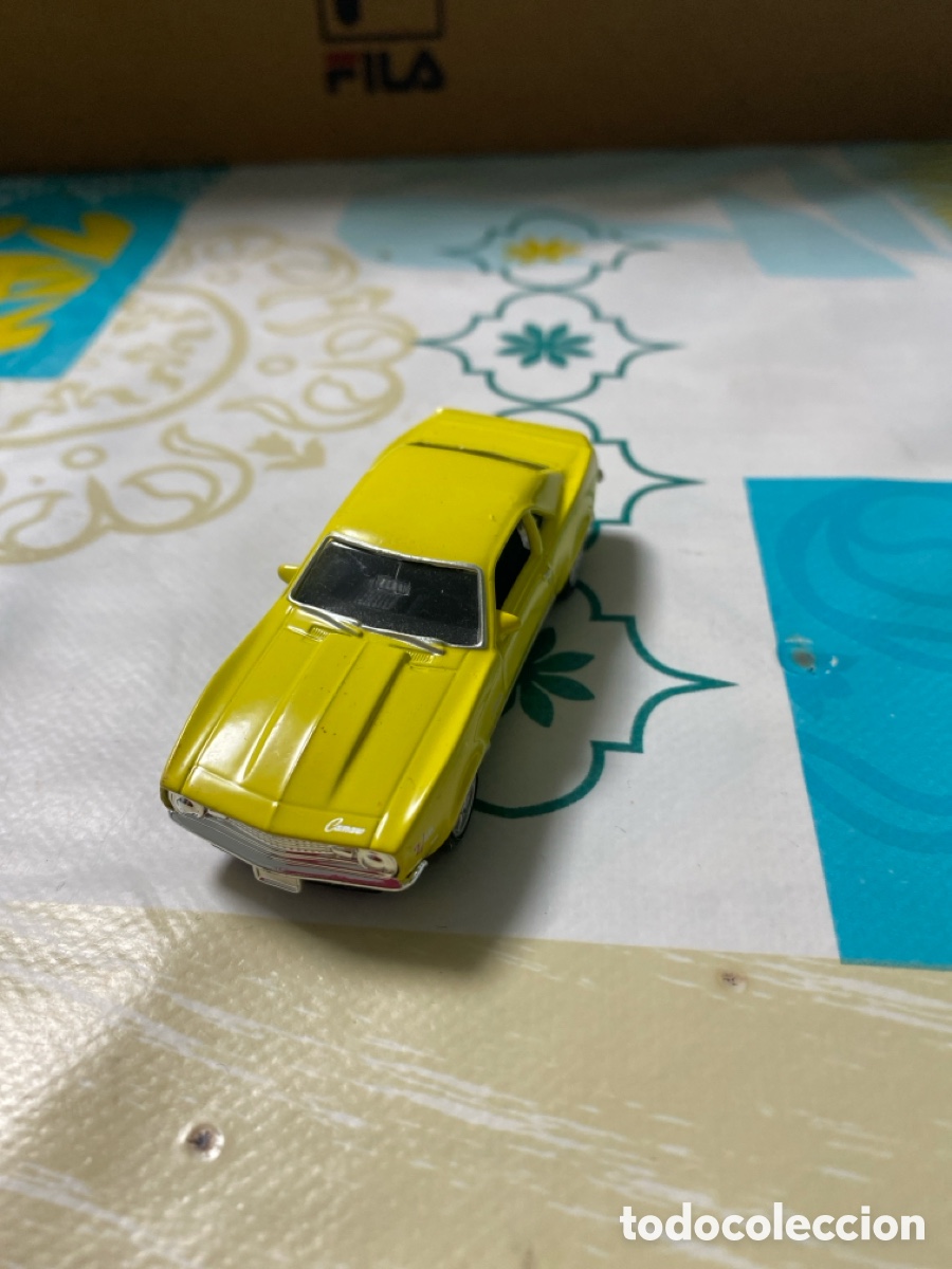 Coches a escala: Coche Chevrolet camar&oacute;n escala 1:60 Marce Welly