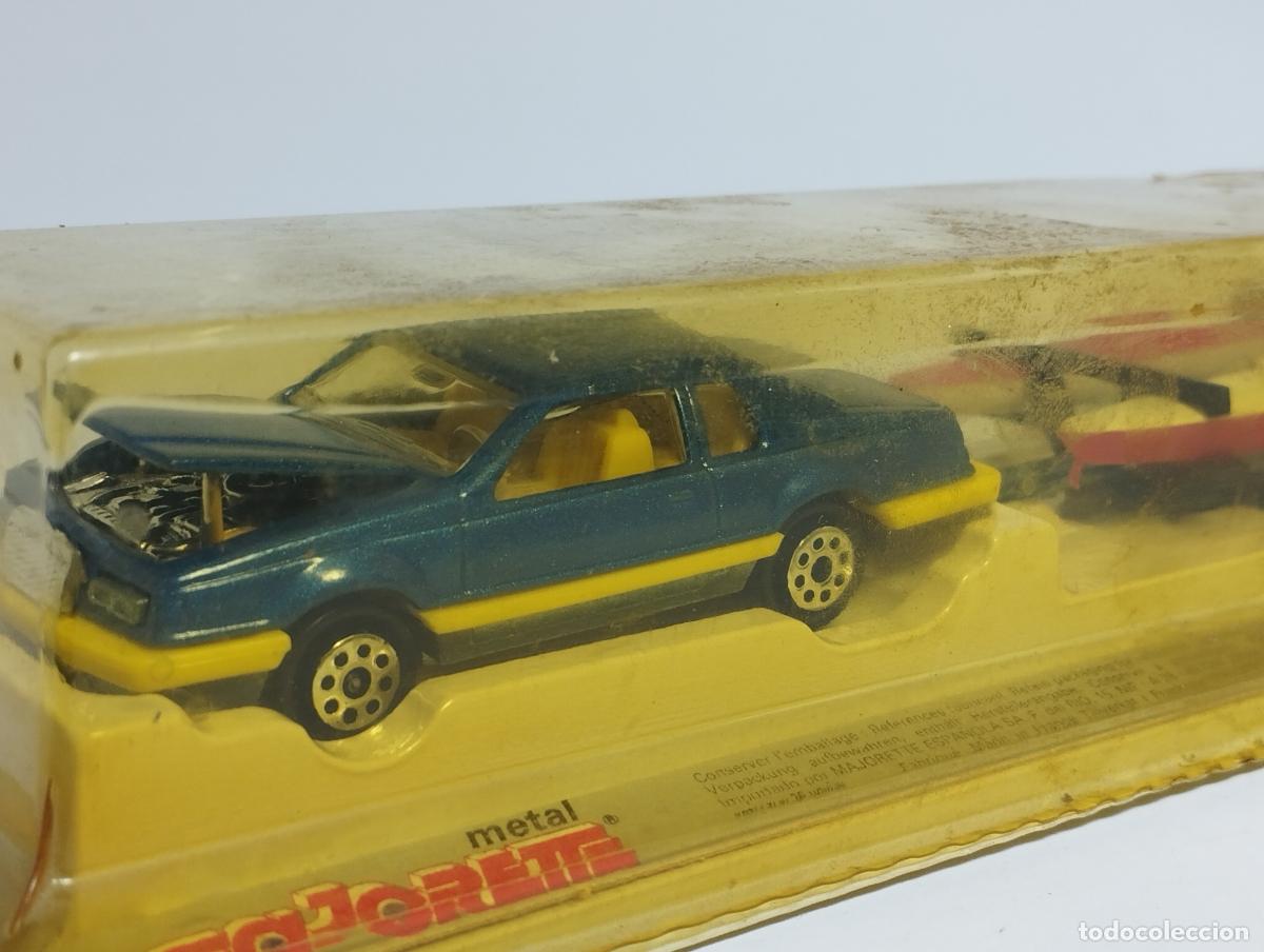 Coches a escala: FORD THUNDERBIRD CON REMOLQUE 2 PIRAGUA CANOA DE MAJORETTE 1,64 NUEVO CON SU CAJA
