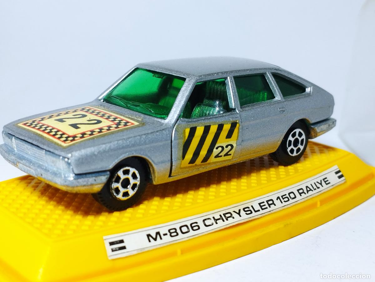 Coches a escala: CHRYSLER 150 RALLYE DE PILEN 1,64 NUEVO EN SU CAJA SERIE CAR IN CHIC