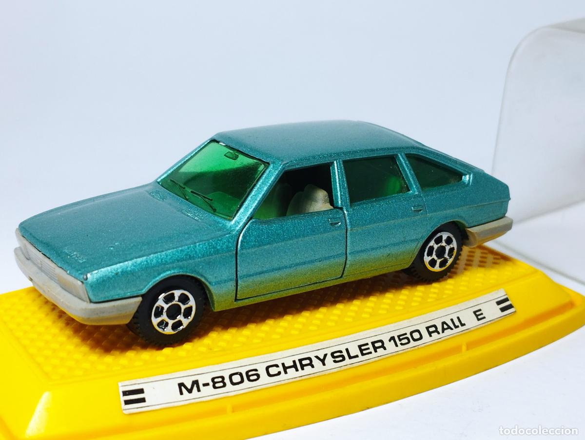 Coches a escala: CHRYSLER 150 VERDE SERIE CAR IN CHIC PILEN 1,64 NUEVO EN CAJA