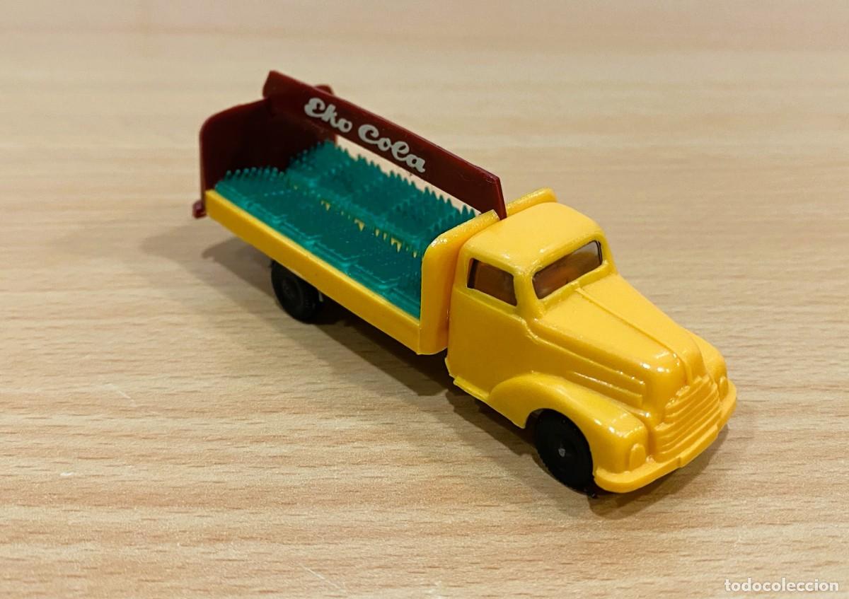 Coches a escala: COCHE MICRO MINIATURAS EKO H0 n&ordm; 2017 - CAMI&Oacute;N DE BEBIDAS EKO COLA CON LAS BOTELLAS VERDES