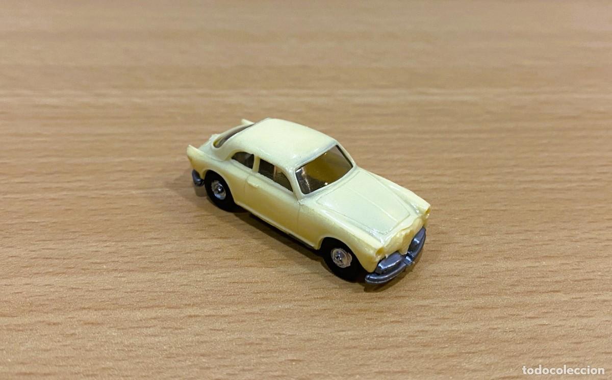 Coches a escala: COCHE MICRO MINIATURAS EKO H0 - AUTO ALFA ROMEO GIULIETTA SPRINT REF. 2105. MADE IN SPAIN EN LA BASE