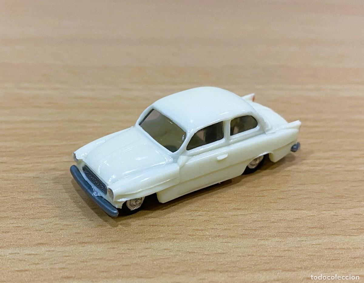 Coches a escala: COCHE MICRO MINIATURAS EKO H0 1/86 n&ordm; 2124 - AUTO SKODA OCTAVIA. MADE IN SPAIN EN LA BASE