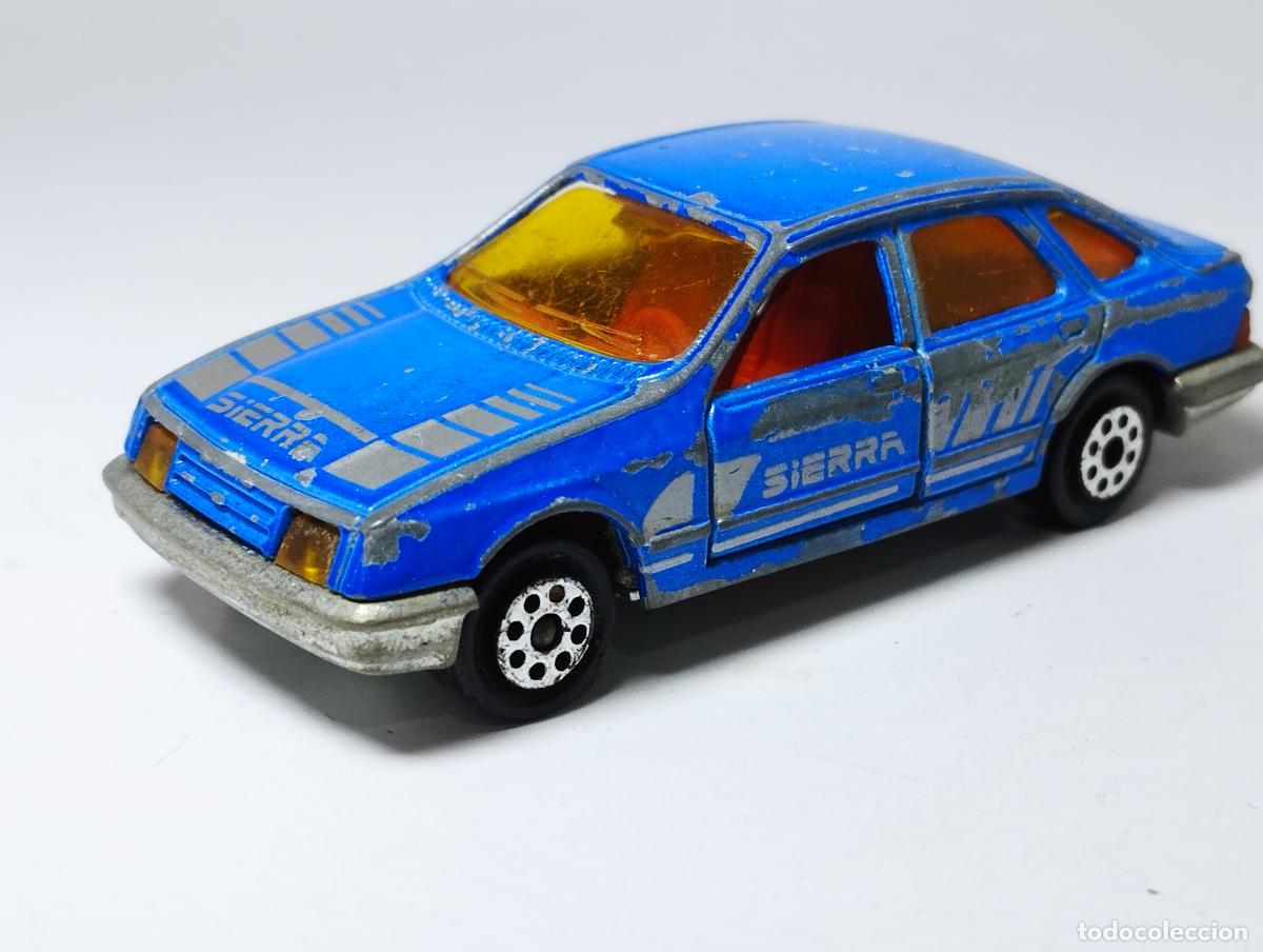 Coches a escala: ANTIGUO FORD SIERRA MAJORETTE 1,64