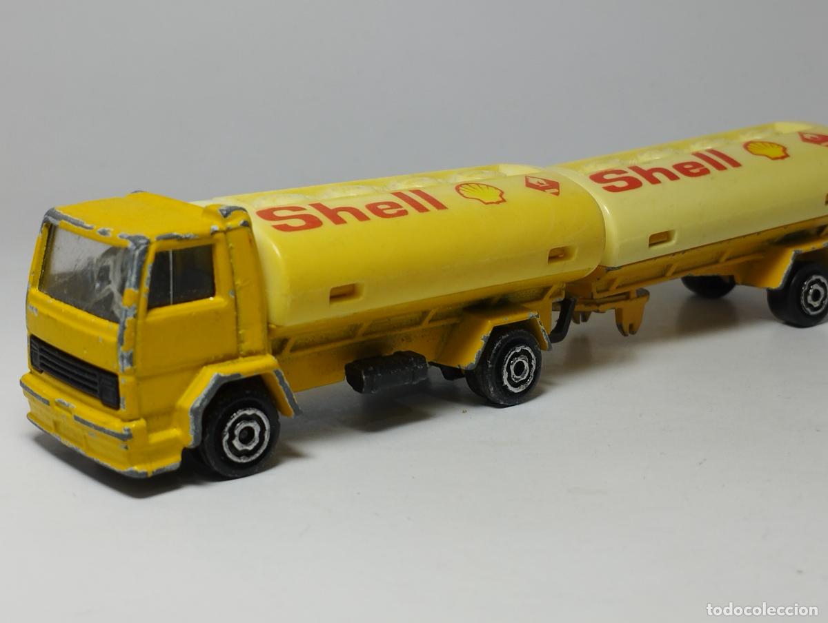 Coches a escala: CAMION FORD CARGO CISTERNA SHELL DE MAJORETTE 1,64 CON REMOLQUE